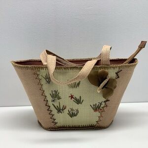 Y2K Butterfly straw handbag (Preowned)